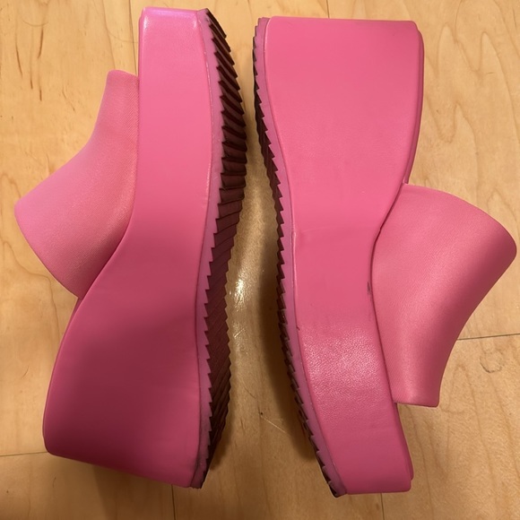 Pink wedge - Picture 6 of 9